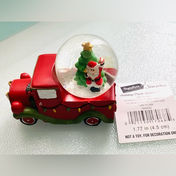 NEW Signature truck with Christmas tree and Santa in water/snow ball - Picture 5 of 5